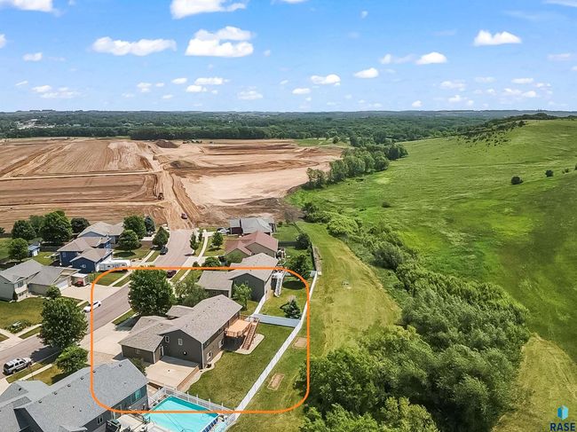 1313 W Creekside Dr, House other with 5 bedrooms, 3 bathrooms and null parking in Brandon SD | Image 34