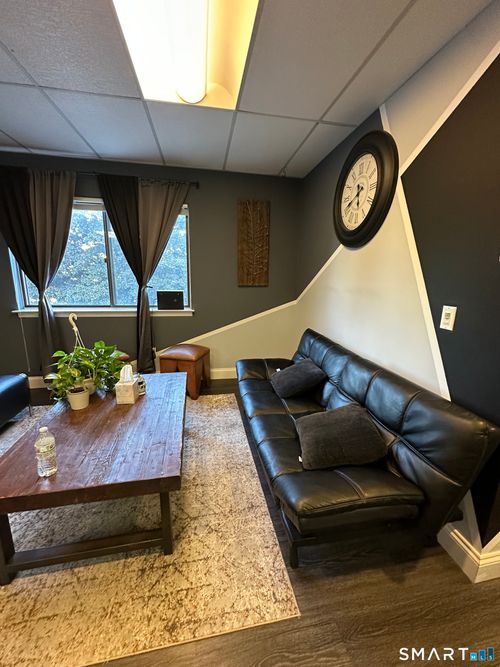 51 Sugar Hollow Rd, Danbury, CT, 06810-7561 | Card Image