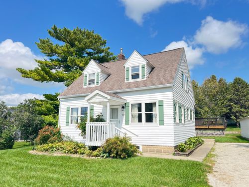 505 E Farmer St, Spring Valley, MN, 55975-1529 | Card Image