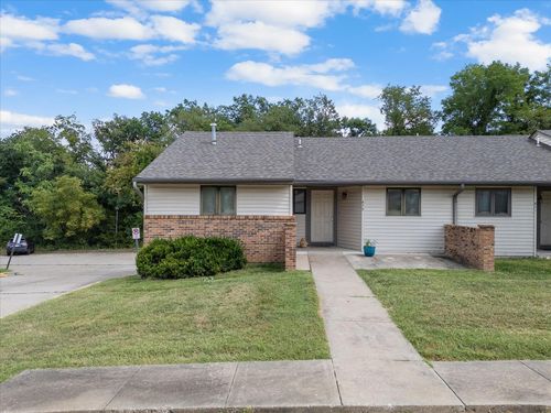 479 Foxfire Dr, COLUMBIA, MO, 65201-3615 | Card Image