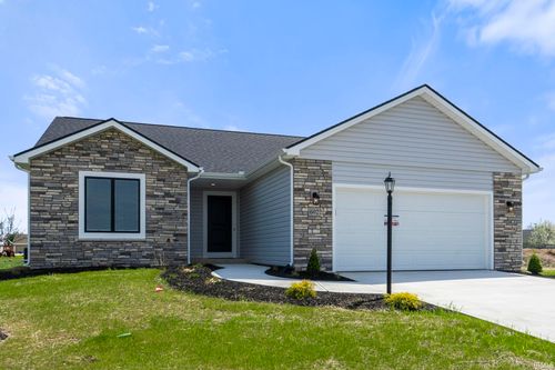 602 Zion Hill Rd, Ligonier, IN, 46767-2557 | Card Image