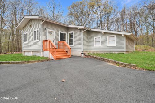 232 Traverse Rd, Dingmans Ferry, PA, 18328-9204 | Card Image