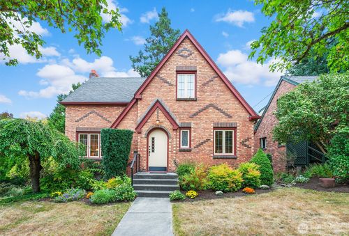 1226 25th Ave E, Seattle, WA, 98112-3628 | Card Image