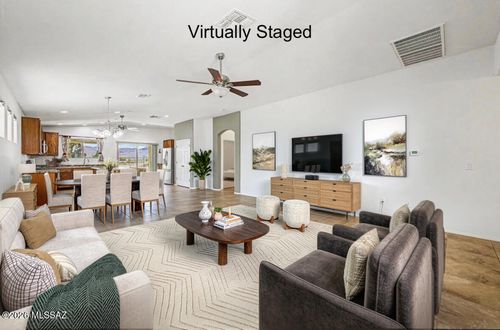 8581 N Continental Links Dr, Tucson, AZ, 85743-7134 | Card Image