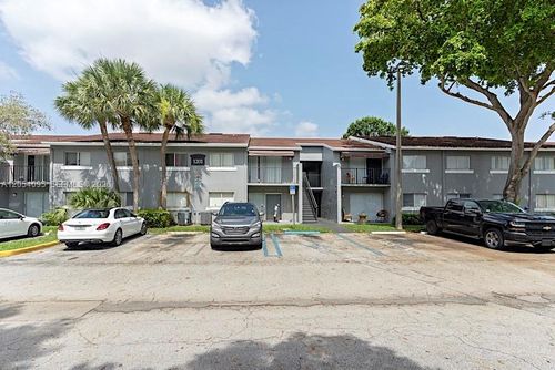 v-1201 Lake Victoria Dr, West Palm Beach, FL, 33411-3274 | Card Image
