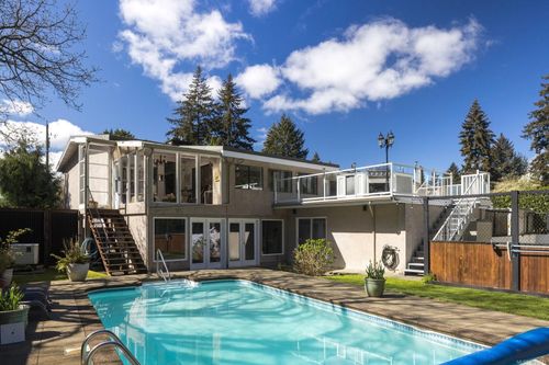 2264 Aldeane Ave, Victoria, BC, V9B2C7 | Card Image