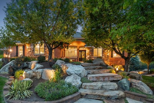4220 Summerwood Dr, Bountiful, UT, 84010 | Card Image