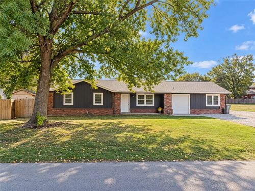 310 Henry St, Bentonville, AR, 72712-5954 | Card Image