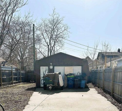 1614 11th St, Bay City, MI, 48708-6757 | Card Image