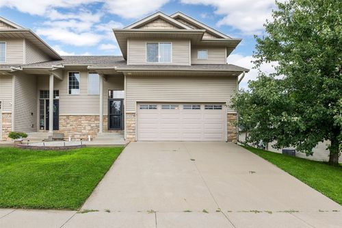 282 Hickory Ct, Tiffin, IA, 52340-4719 | Card Image