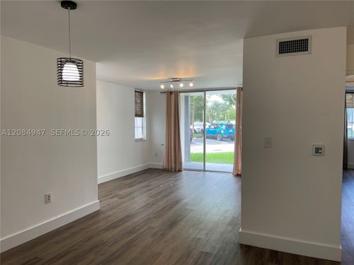 101-2-4350 Nw 107th Ave, Doral, FL, 33178-1877 | Card Image
