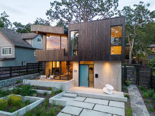 {{alt}} | Card Image