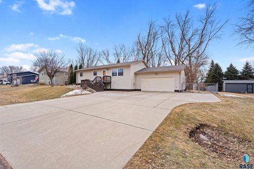 105 E 6th St Street, Crooks, SD, 57020 | Card Image