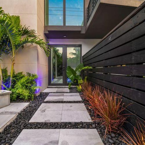 1058 N Victoria Park Rd, Fort Lauderdale, FL, 33304-2414 | Card Image