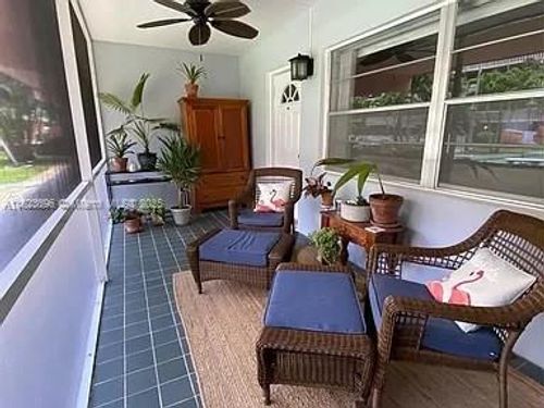 apt-7a-200 Ne 12th Ave, Hallandale Beach, FL, 33009-4554 | Card Image