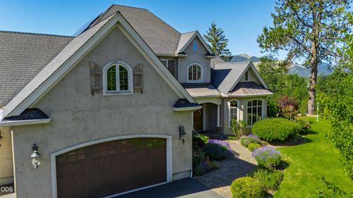 191 Foxwood Dr, Grants Pass, OR, 97527-7157 | Card Image