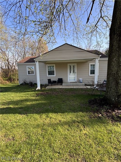 880 E Caston Road, Uniontown, OH, 44685 | Card Image