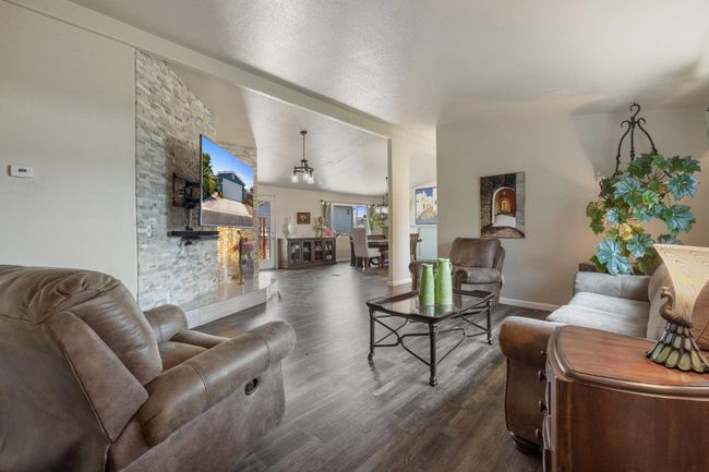 SPC-127 - 2755 N Walnut Rd, House other with 3 bedrooms, 2 bathrooms and null parking in Turlock CA | Image 5