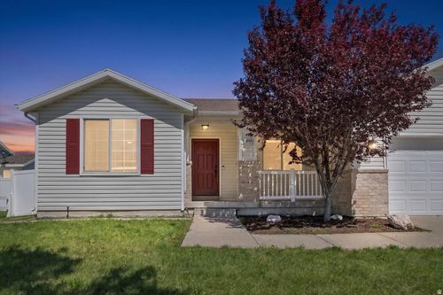 5086 S 3925 W, Roy, UT, 84067-8327 | Card Image