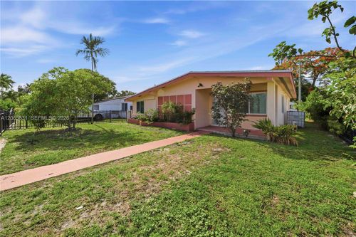 1869 Ne 181st St, North Miami Beach, FL, 33162-1522 | Card Image