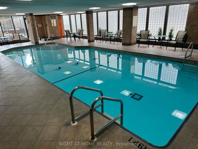 1406 - 300 Webb Dr, Condo with 3 bedrooms, 2 bathrooms and 1 parking in Mississauga ON | Image 32