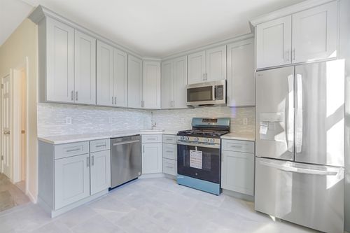 1-8710 2nd Ave, North Bergen, NJ, 07047-5208 | Card Image