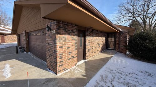2217 Baihly Ct Sw, Rochester, MN, 55902-1058 | Card Image