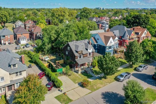 231 Chandler St, Detroit, MI, 48202-2826 | Card Image