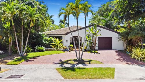 1230 Taylor St, Hollywood, FL, 33019-1039 | Card Image
