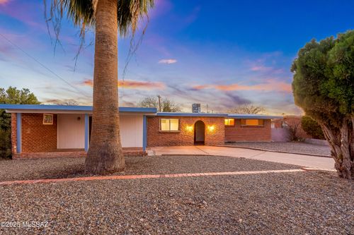 7238 E Montecito Drive, Tucson, AZ, 85710 | Card Image