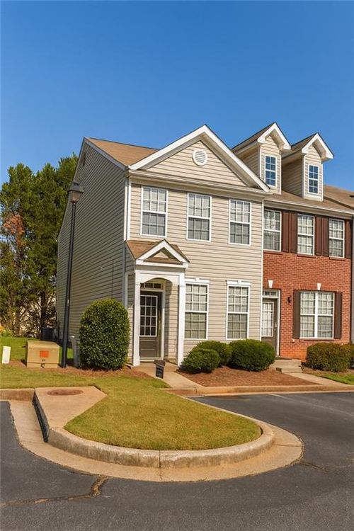 2743 Heathrow Dr, Lawrenceville, GA, 30043-8174 | Card Image