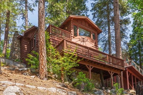 2576 Chilnualna Ave, Yosemite National Park, CA, 95389 | Card Image