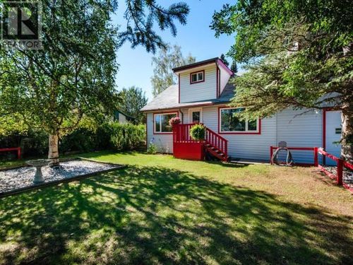 2001 Centennial St, Whitehorse, YT, Y1A3Z6 | Card Image