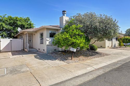 1402 Keagle Way, Lodi, CA, 95242 | Card Image
