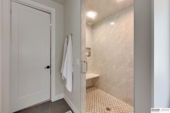 21209 B St, House other with 6 bedrooms, 5 bathrooms and 3 parking in Elkhorn NE | Image 24