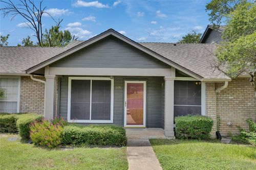 unit-205-1015 E Yager Ln, Austin, TX, 78753-7045 | Card Image