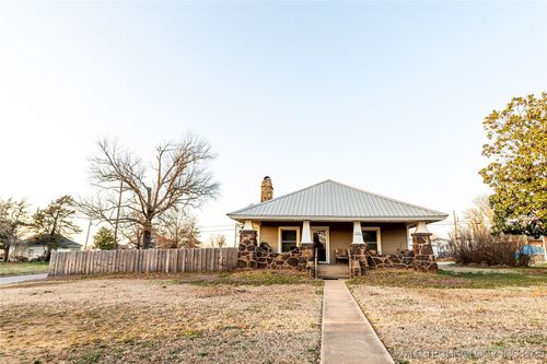 314 Boulder St, Pawnee, OK, 74058-4028 | Card Image