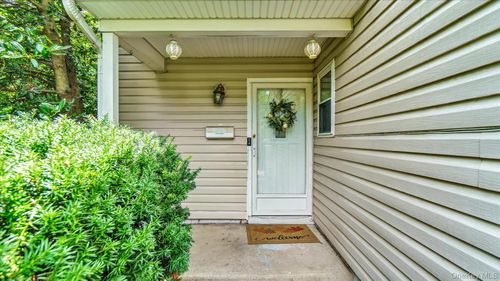 3 Altamont Ave, Sea Cliff, NY, 11579-1401 | Card Image