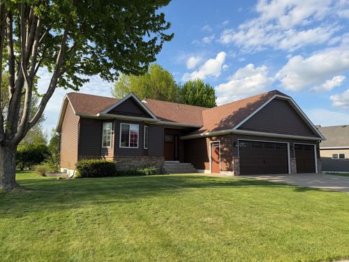 1917 7th St N, Sartell, MN, 56377-2255 | Card Image
