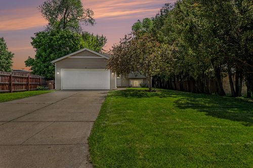 32 W Averill St, Sparta, MI, 49345-1208 | Card Image