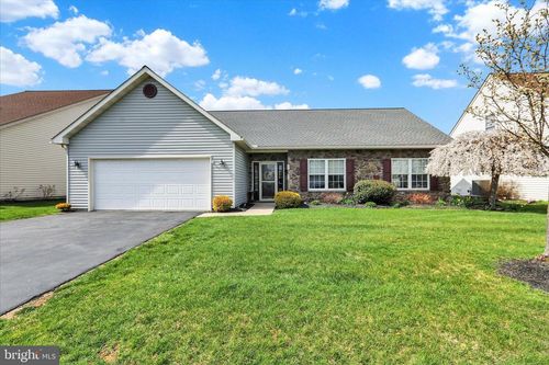 162 N Cacoosing Dr, SINKING SPRING, PA, 19608-9810 | Card Image