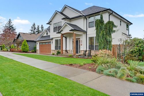 555 Yapa Dr, Silverton, OR, 97381-1787 | Card Image