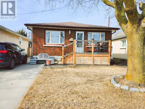 257 Grantham Ave, Saint Catharines, ON, L2M4Z6 | Card Image