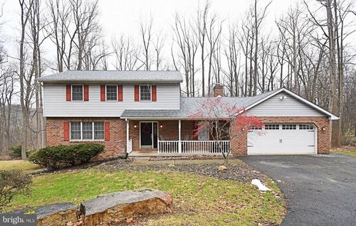 9 White Oak Dr, FLEETWOOD, PA, 19522-9129 | Card Image