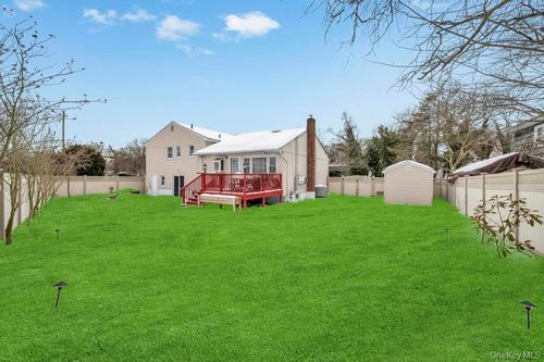 178 Gerhard Rd, Plainview, NY, 11803-5515 | Card Image