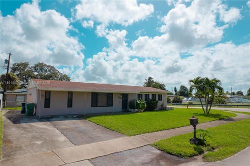 17911 Nw 42nd Pl, Miami Gardens, FL, 33055-3307 | Card Image