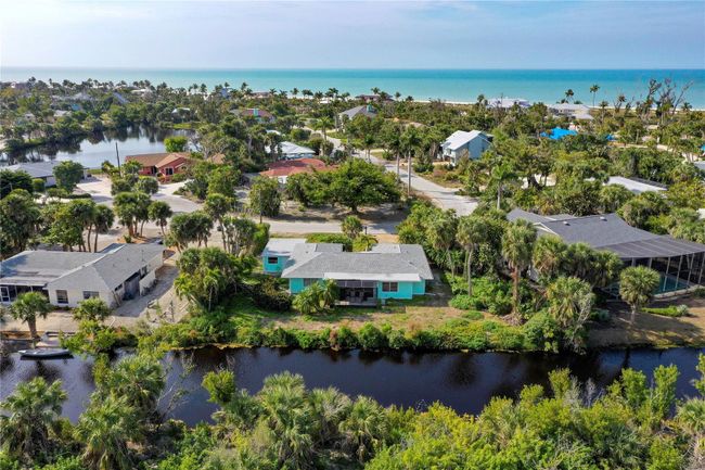 1057 Blue Heron Dr, House other with 2 bedrooms, 3 bathrooms and null parking in Sanibel FL | Image 31