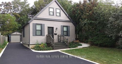 49 Hillview St, Hamilton, ON, L8S2Z3 | Card Image