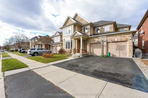 6 Mendoza Dr, Brampton, ON, L7A3M3 | Card Image