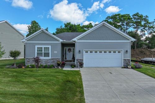 4153 Cedar Ln, Grand Blanc, MI, 48439-3451 | Card Image